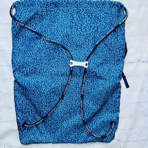 EUC Under Armour Blue Dots Sling Drawstring Bag/Backpack - Picture 2 of 7